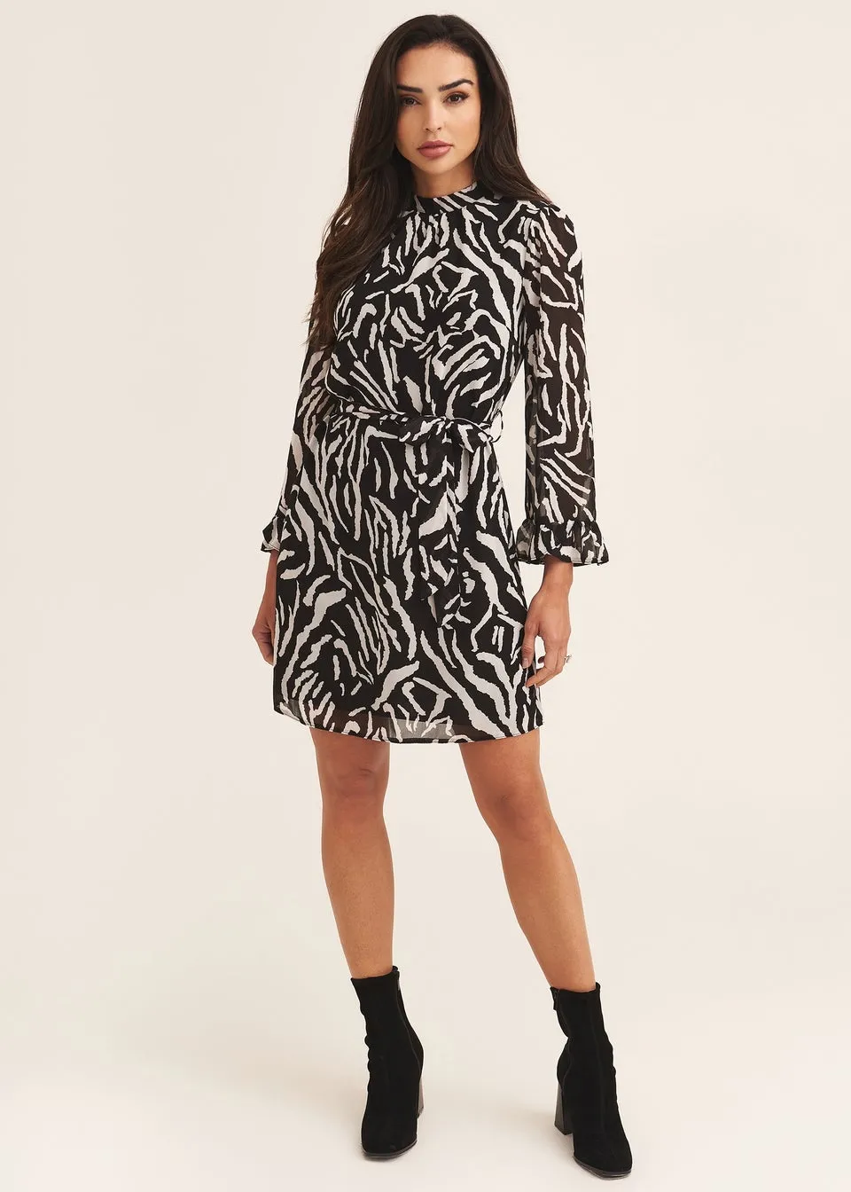 Gini London Black Zebra Frill Flared Sleeve Shift Dress
