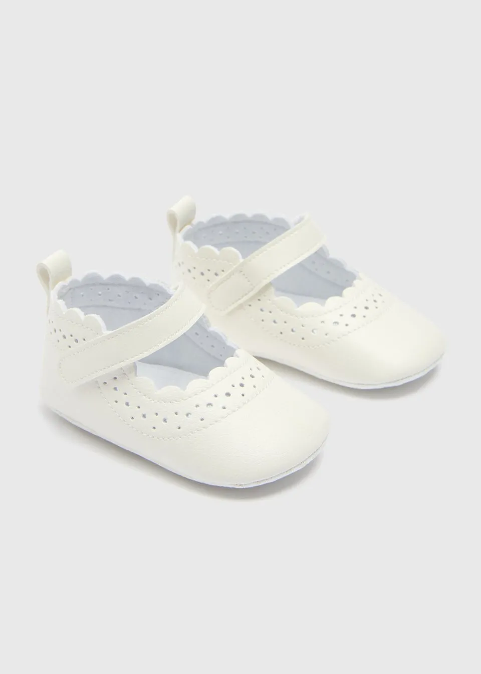 Baby White Scallop Mary Jane Shoes (Newborn-18mths)