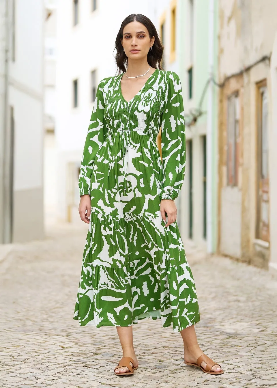 Yumi Green Abstract Print Ruched Midi Dress With Long Sleeves