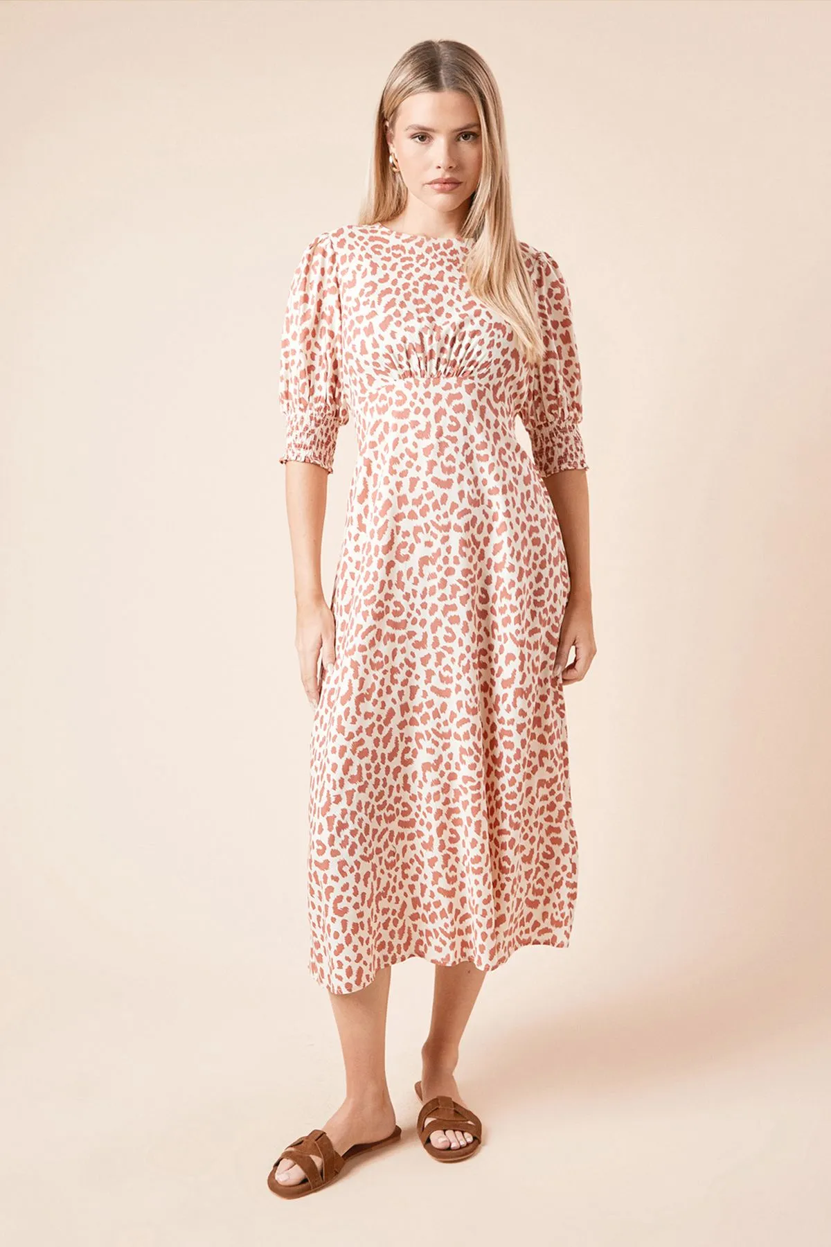 Animal Short Sleeve Shirred Cuff Midi Dress