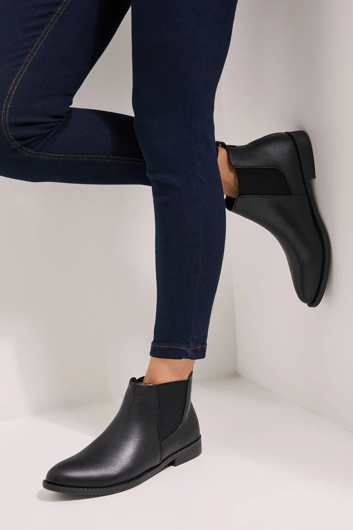 Wide Fit Megs Flat Chelsea Boots