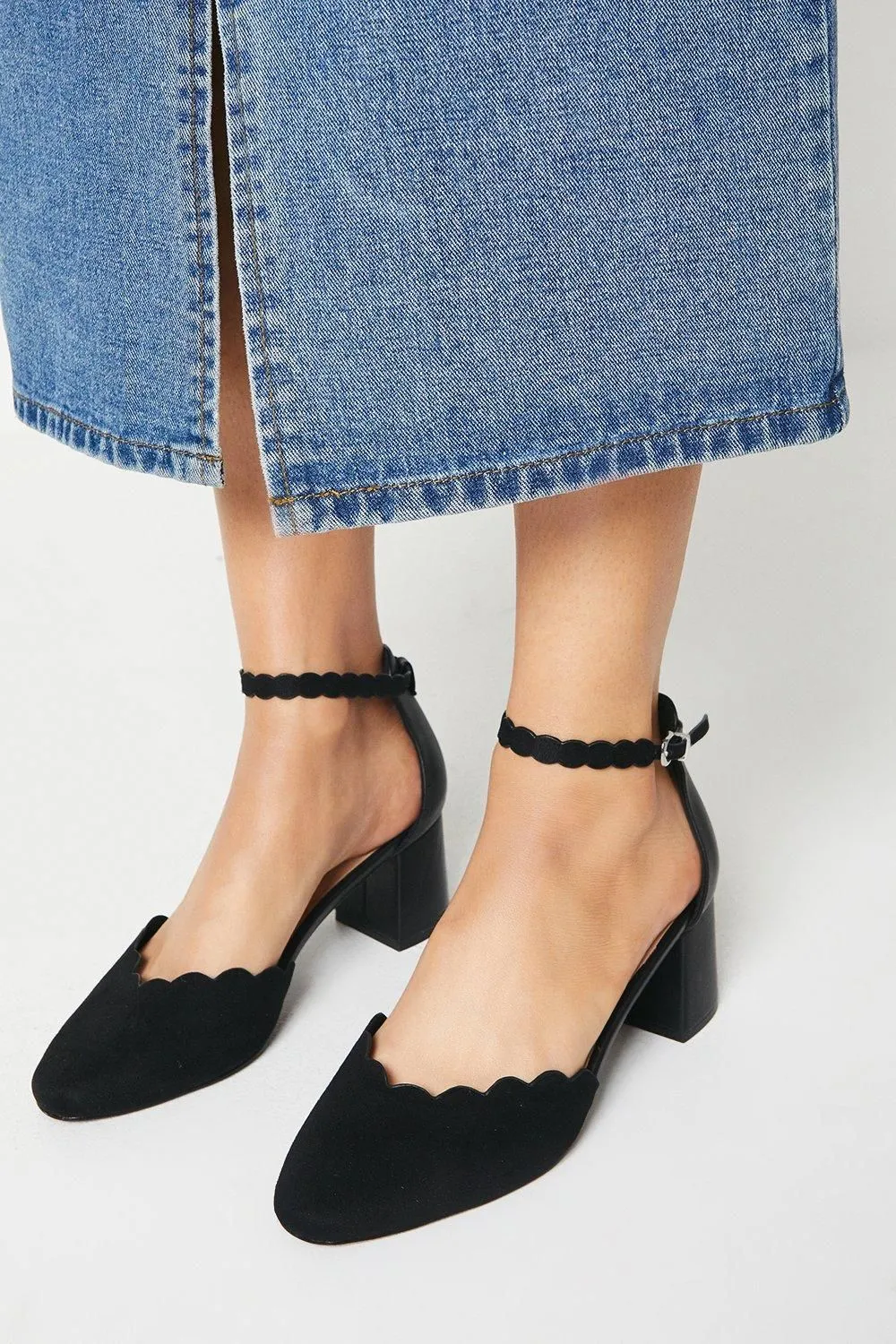 Wide Fit Darling Scallop Detail Two Part Court Shoes