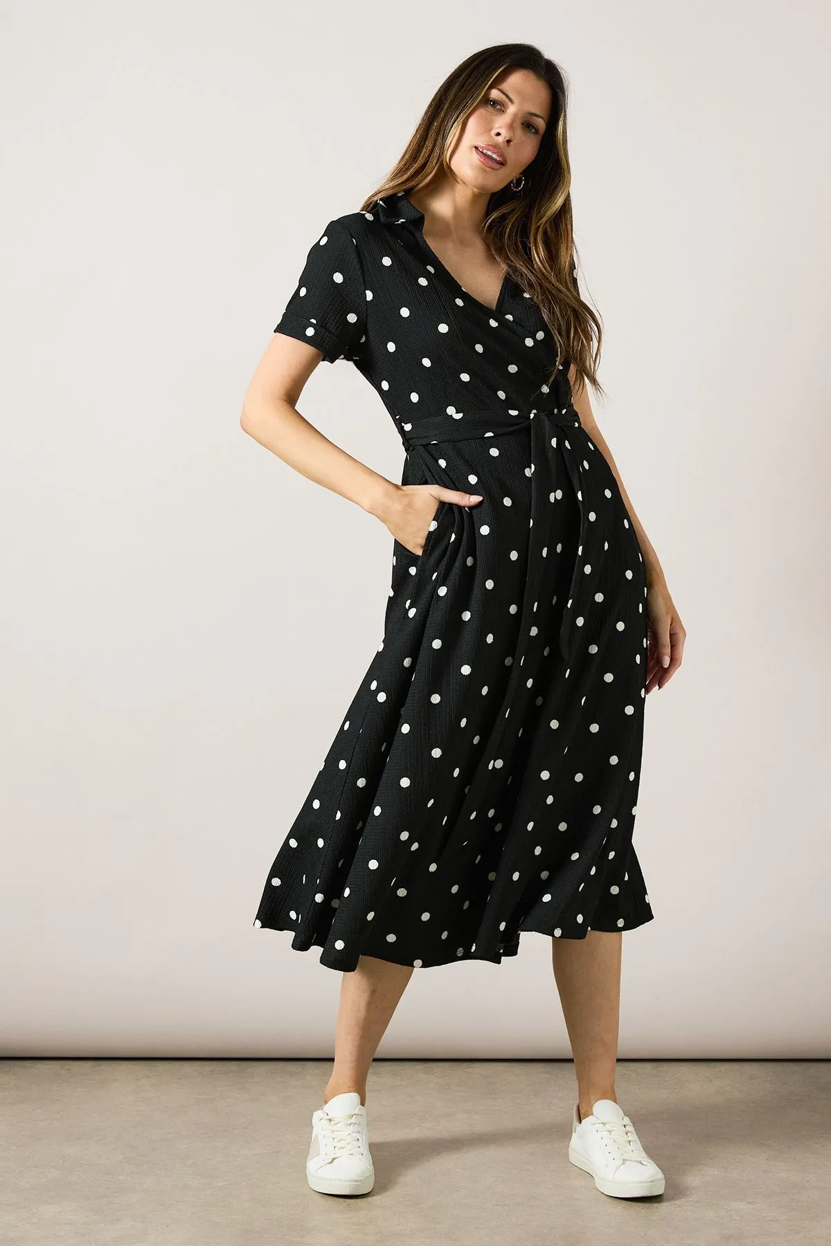 Black Spot Print Jersey Collared Midi Dress