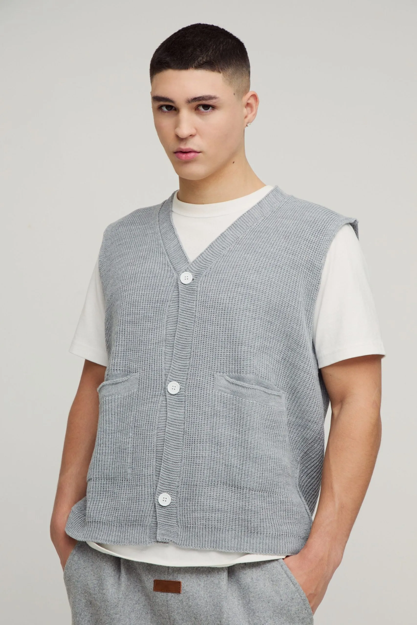 Boxy Ribbed Contrast Button Knitted Vest