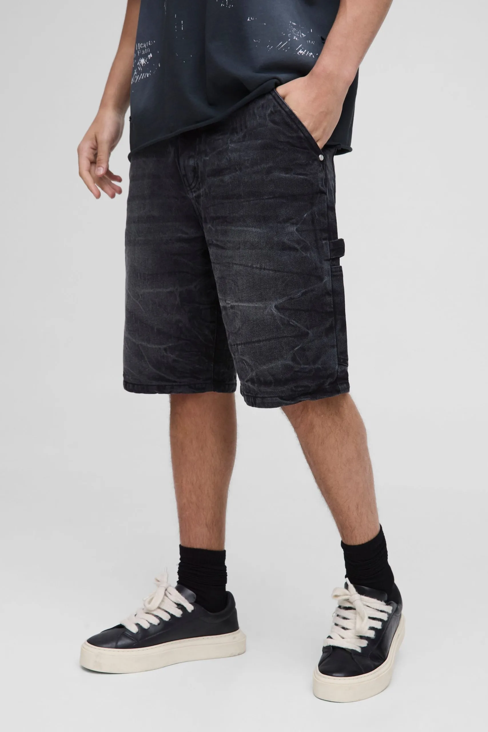 Relaxed Rigid Carpenter Crinkle Denim Shorts In Black