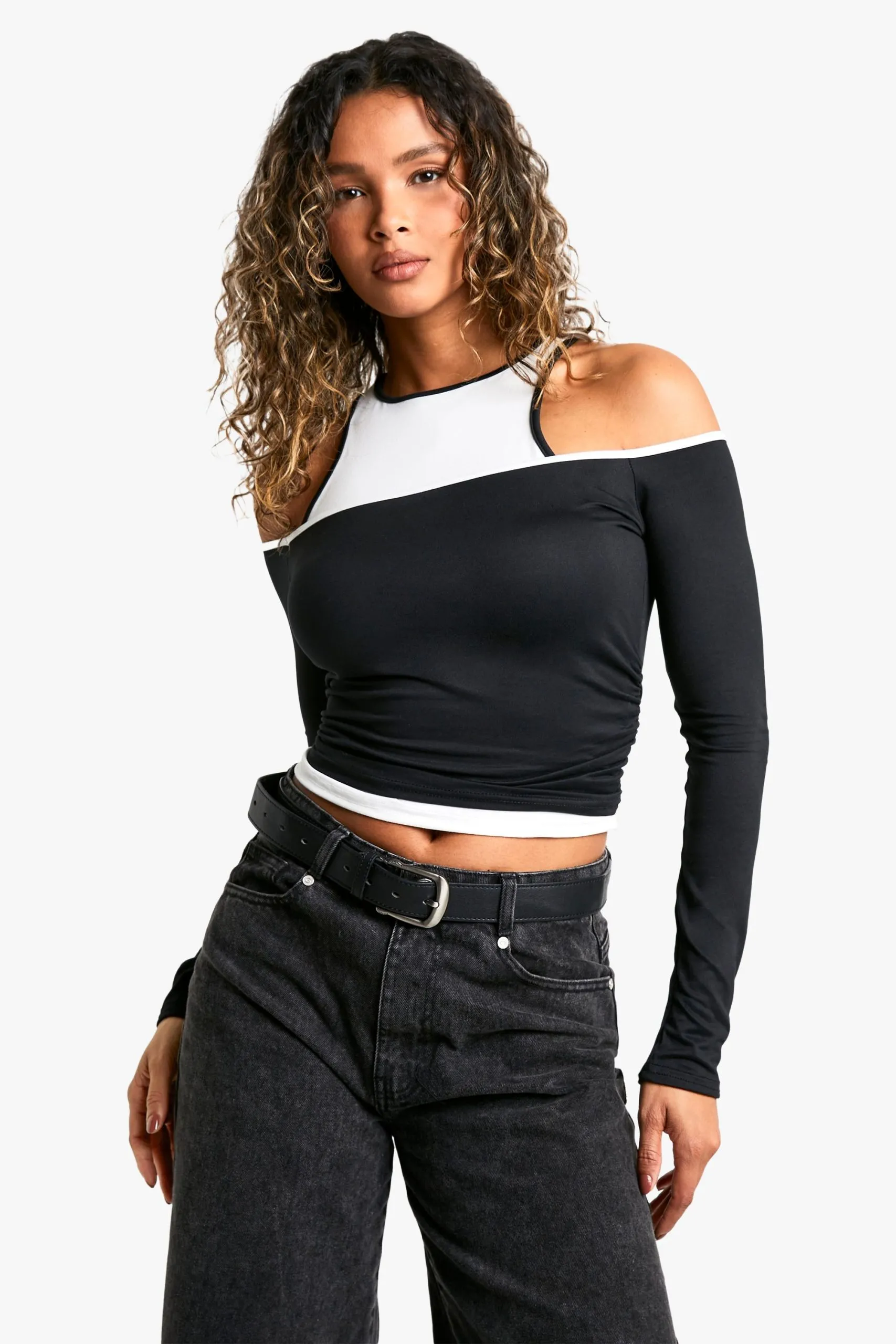 2 Layer Contrast Binding Long Sleeve Top