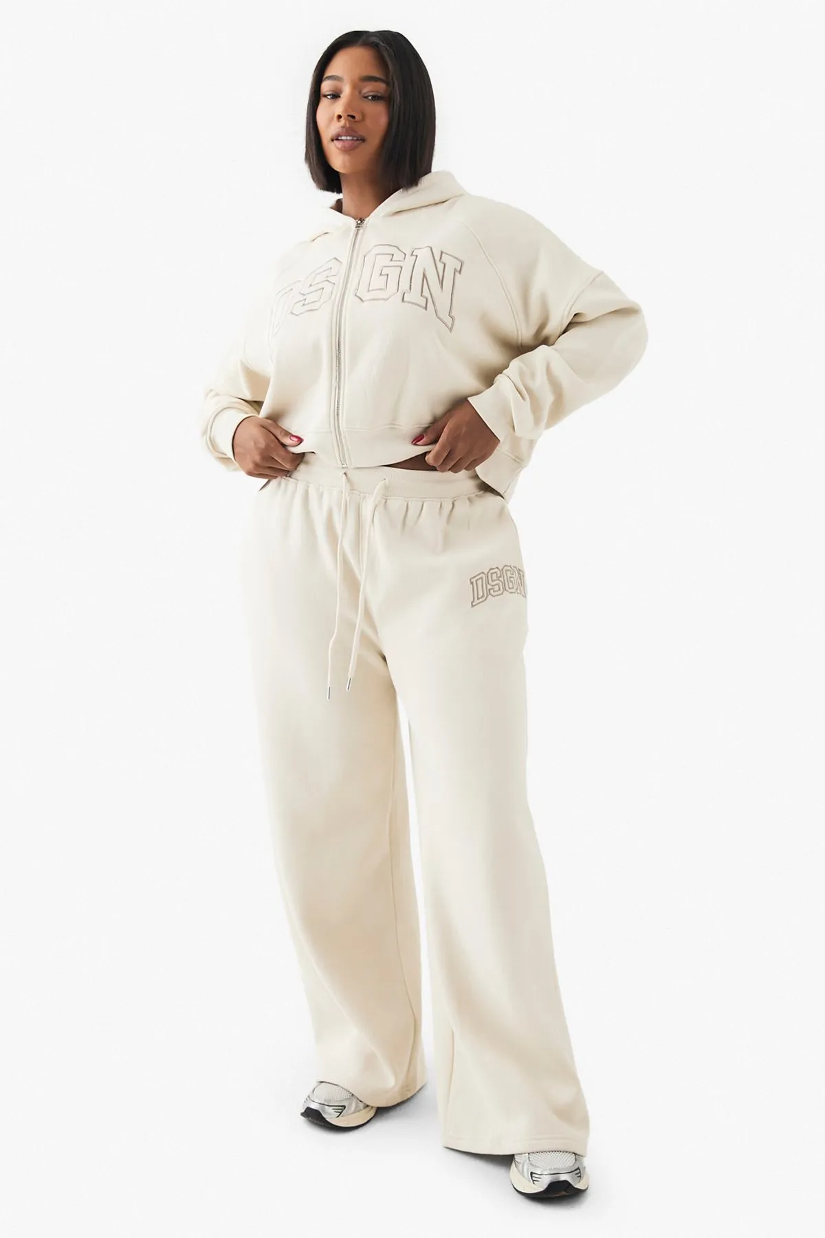 Plus DSGN Studio Applique Jogger
