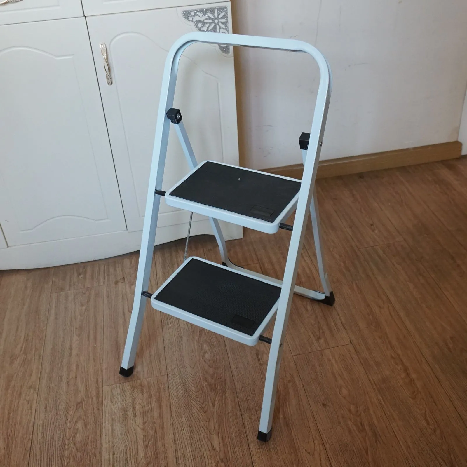 Non Slip 2 Step Foldable Steel Folding Ladder