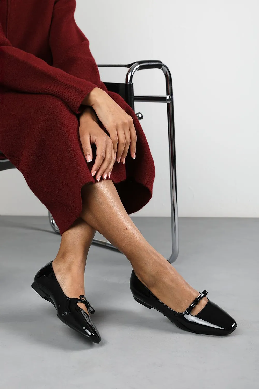 'Jessica' Wide Fit Square Toe Ballet Flats With Knot Bow