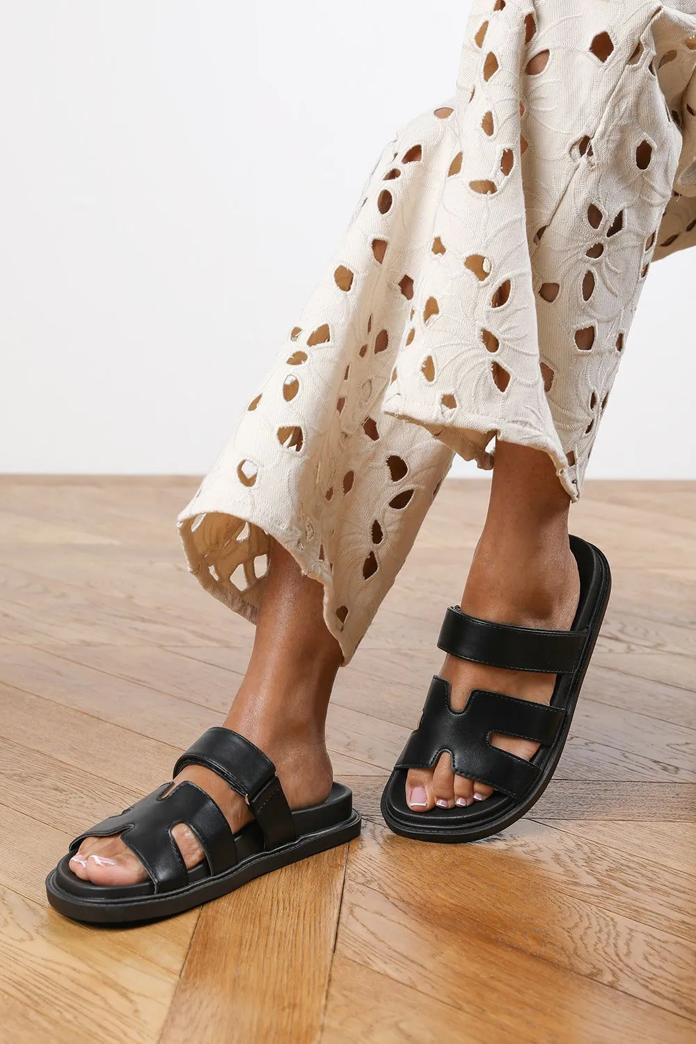 'Alana' Chunky Link Detail Strap Sandal