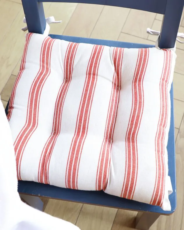Set of 2 Traditional Red Striped Indoor Dining Chair Seat Pads (L)40cm x (W)40cm