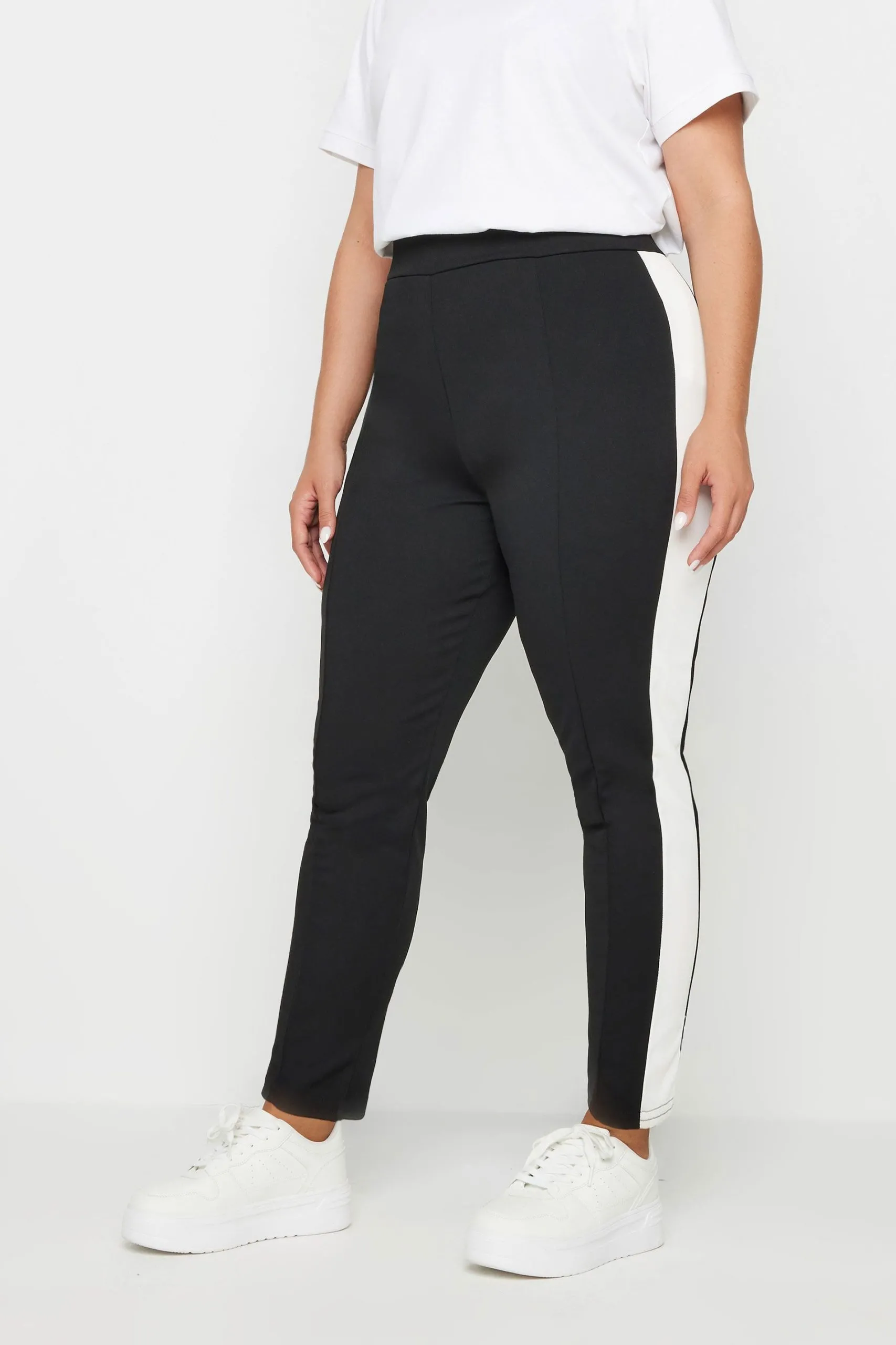 Side Stripe Tapered Trousers