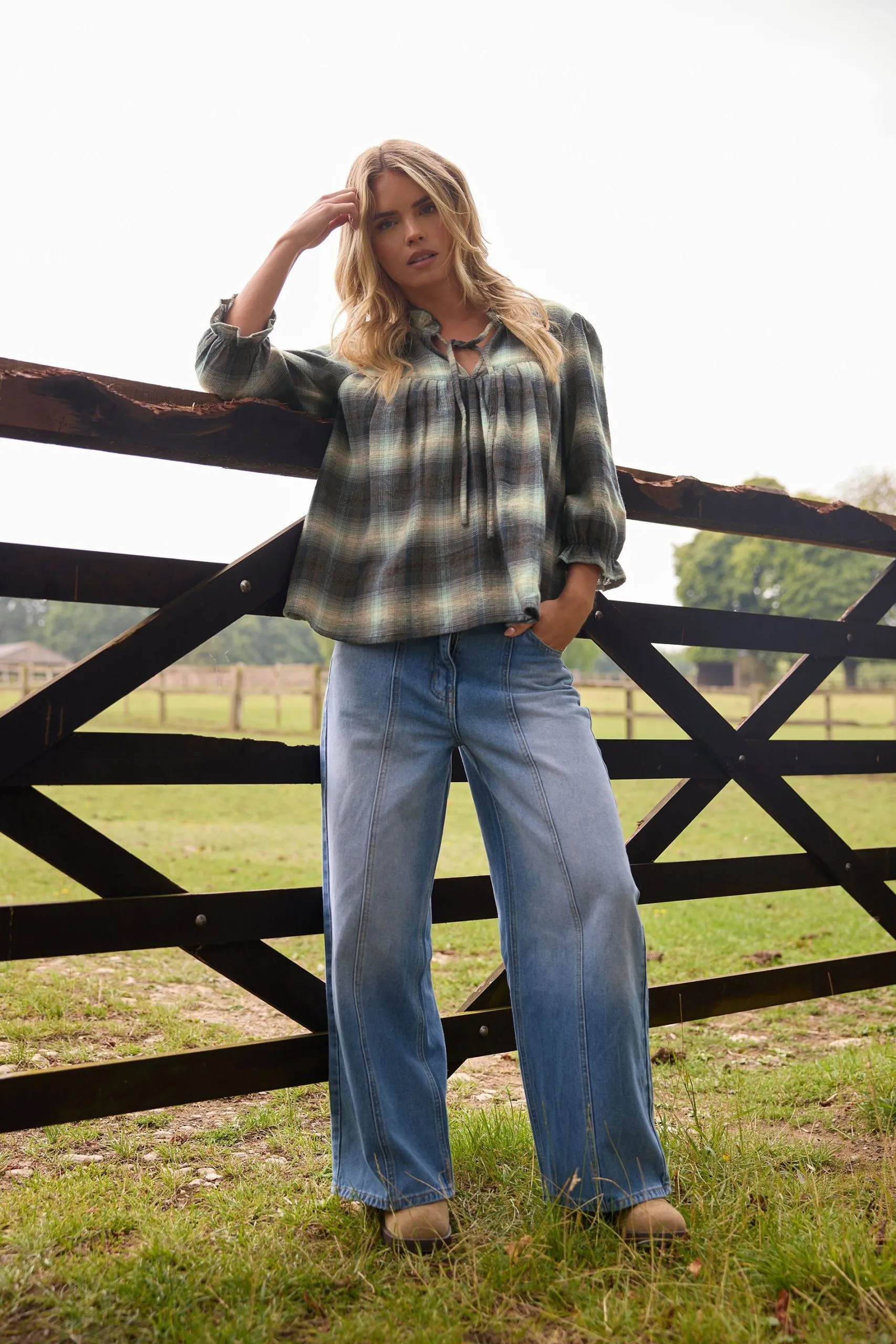 Petite Seam Front Wide Leg Jeans